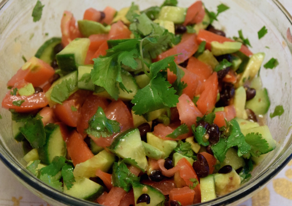 Black Bean Salsa Salad | SummerGirl Fitness